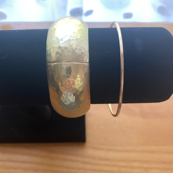 2/$20 MIX AND MATCH GOLD BRACELETS SET OF 2 - Picture 4 of 7